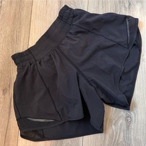 Lululemon Black Hotty Hot Low Rise Shorts Size 2 tall